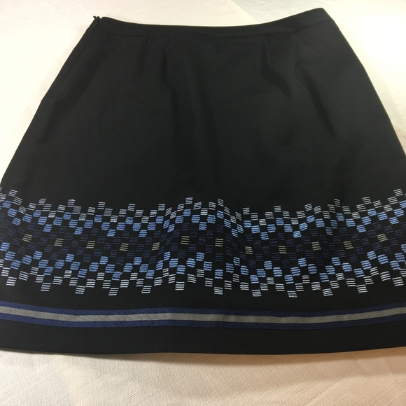 Ann Taylor Loft Black Skirt With Blue Design Sz 10 - Picture 3 of 8